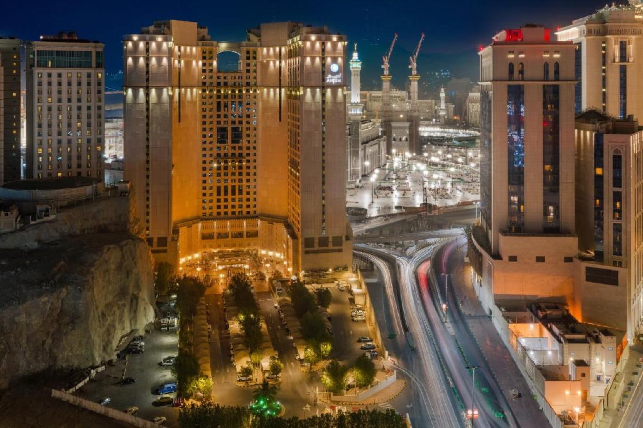 Anjum Makkah Hotel beside the Holy Mosque at night